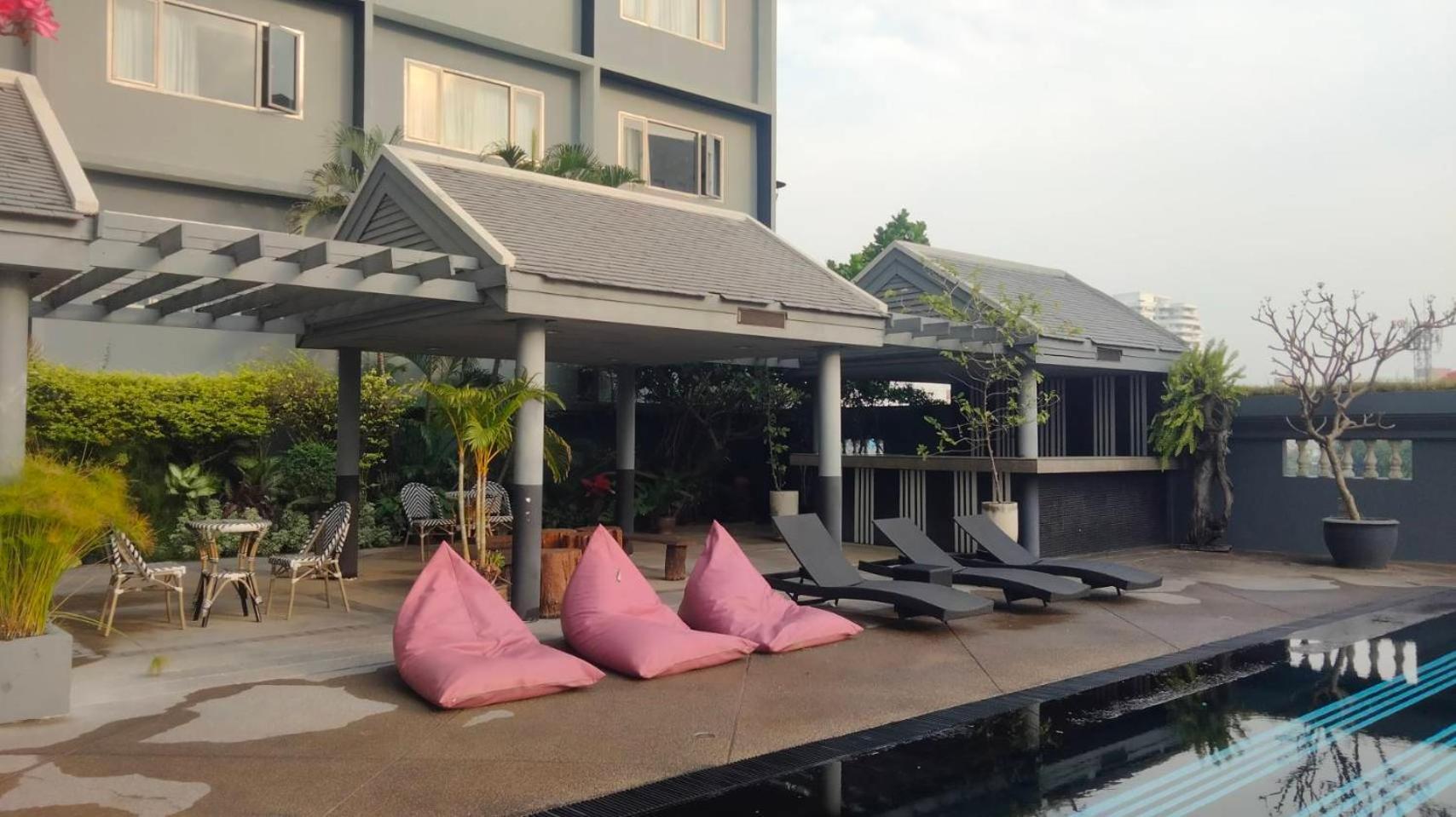 Witz Bangkok Ramkhamhaeng Hotel Eksteriør billede