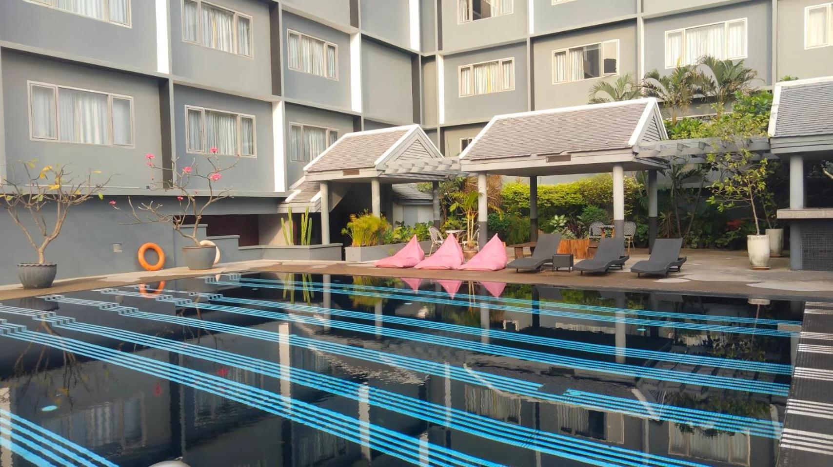 Witz Bangkok Ramkhamhaeng Hotel Eksteriør billede
